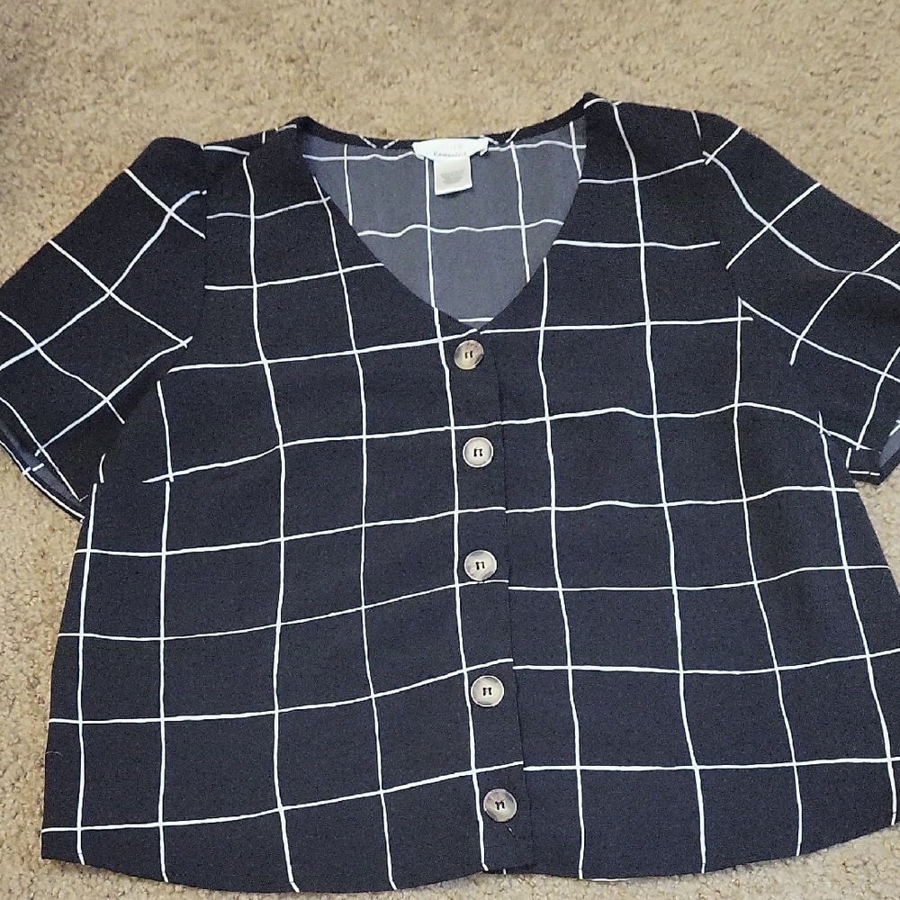 Chic Black Grid Pattern Button-Up Top